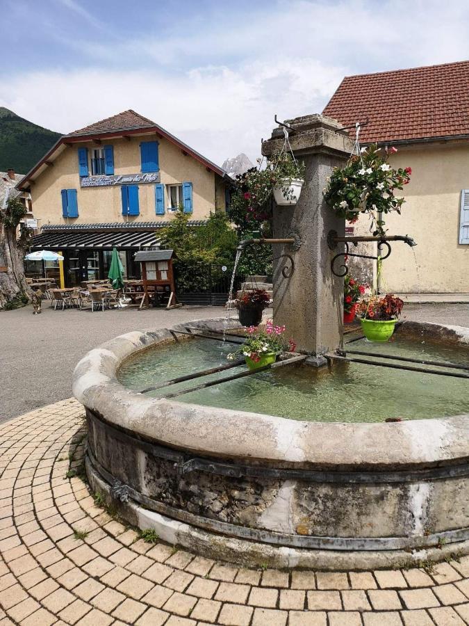 Hotel L'Envie Des Mets Lus-la-Croix-Haute Ngoại thất bức ảnh